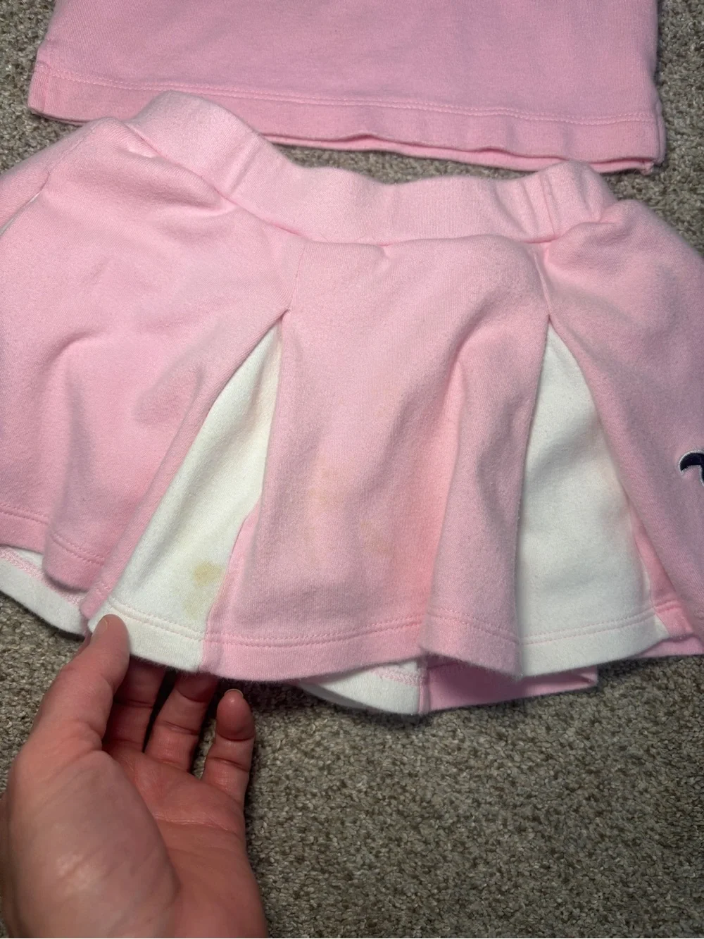 Boston Red Sox cheerleader-style outfit with a matching pleated skirt toddler 2T